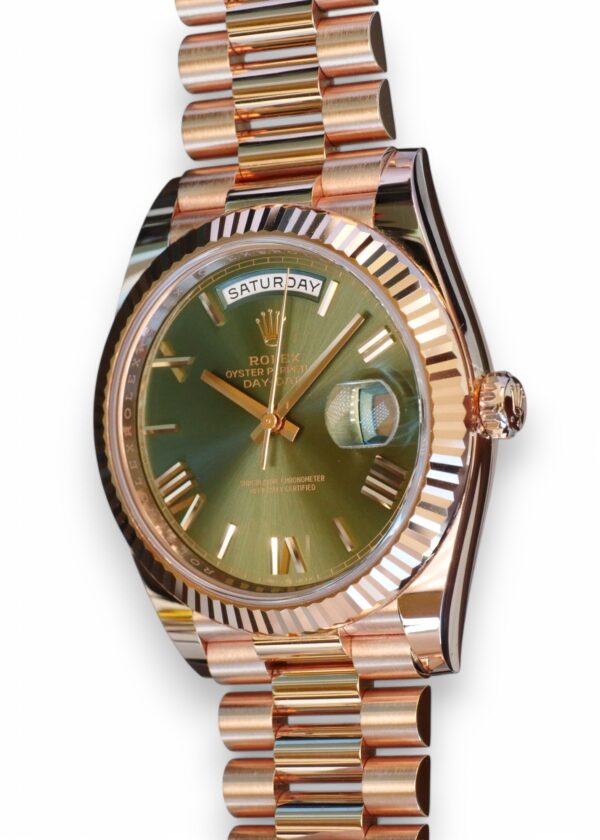Rolex Day-Date 40 Everose gold olive green dial Box set